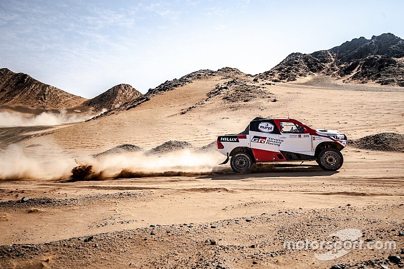 Alonso consegue 1º pódio em evento preparatório do Dakar