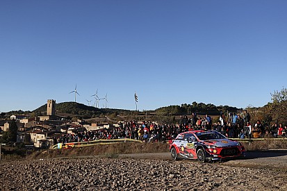 Catalunya WRC: Neuville back ahead, Meeke crashes