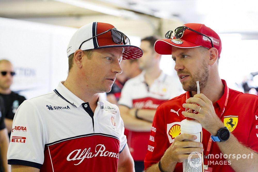 Kimi Raikkonen, Alfa Romeo Racing e Sebastian Vettel, Ferrari, prima della parata dei piloti