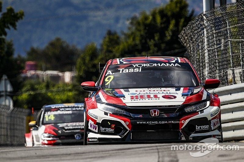 Festa Honda a Vila Real, Tassi centra la prima pole per Gara 3 davanti a Monteiro