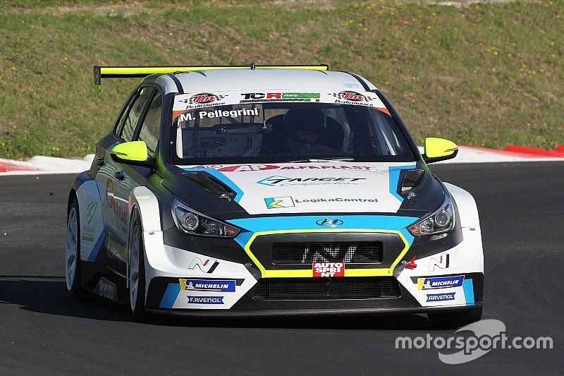 Pellegrini è un missile, pole position per Gara 1 a Vallelunga