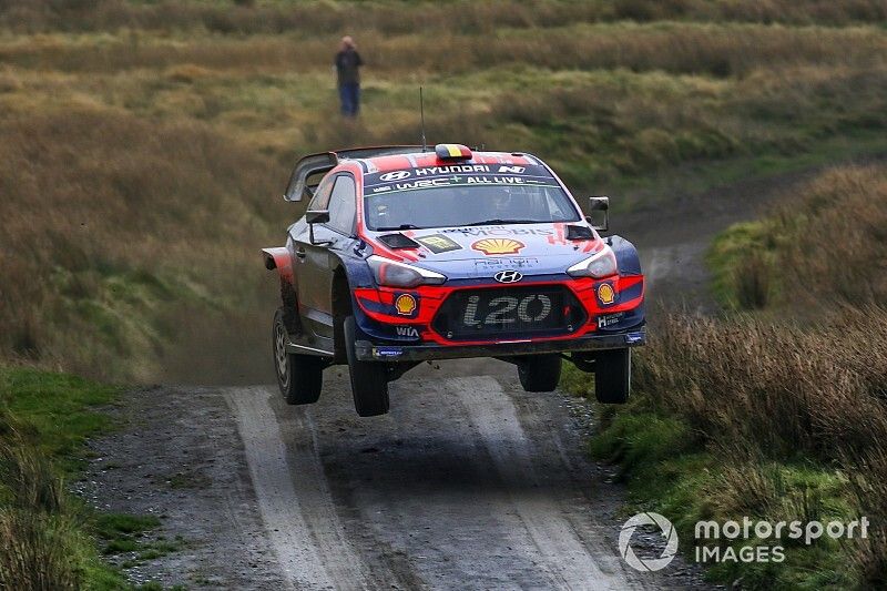 WRC, Rally Galles, PS21: Neuville ci prova, ma Tanak controlla