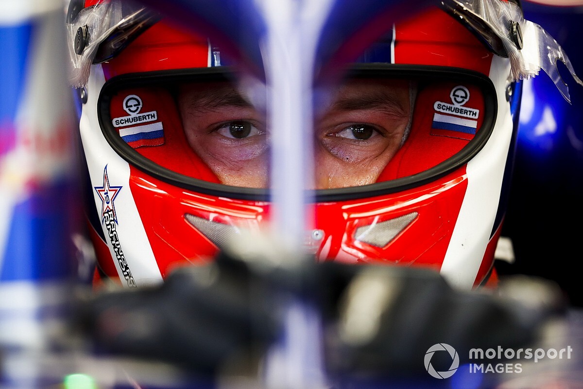 Квят: Я останусь в системе Red Bull