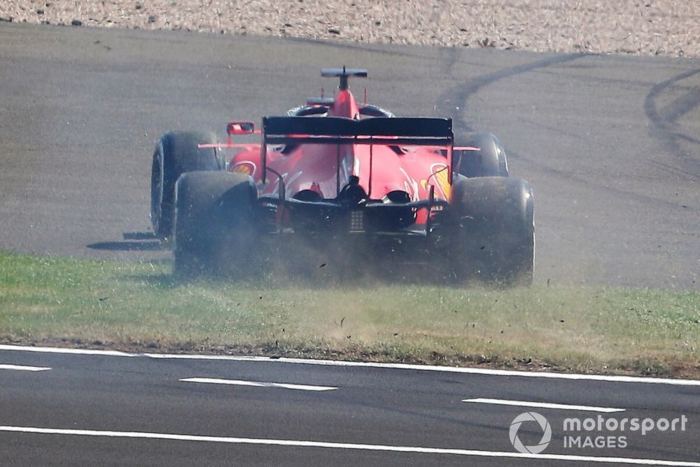 Sebastian Vettel, Ferrari SF1000, spins