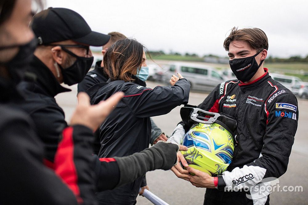 Carrera Cup Italia, al Mugello sboccia la stella di Moretti