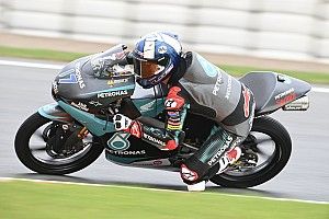 Moto3 - Europa: pole bajo el diluvio para McPhee