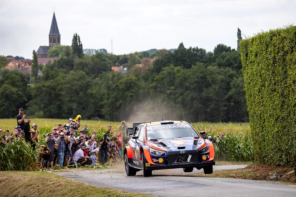 Oliver Solberg, Elliott Edmondson, Hyundai World Rally Team Hyundai i20 N Rally1
