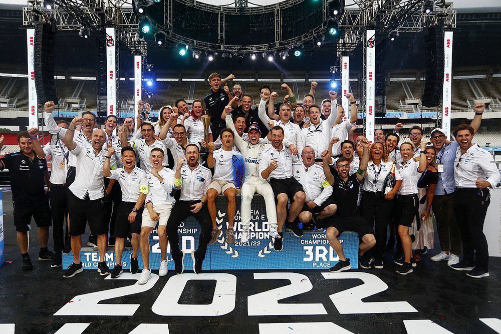 Formula E | James: "Abbiamo aiutato Mercedes a fare la storia"