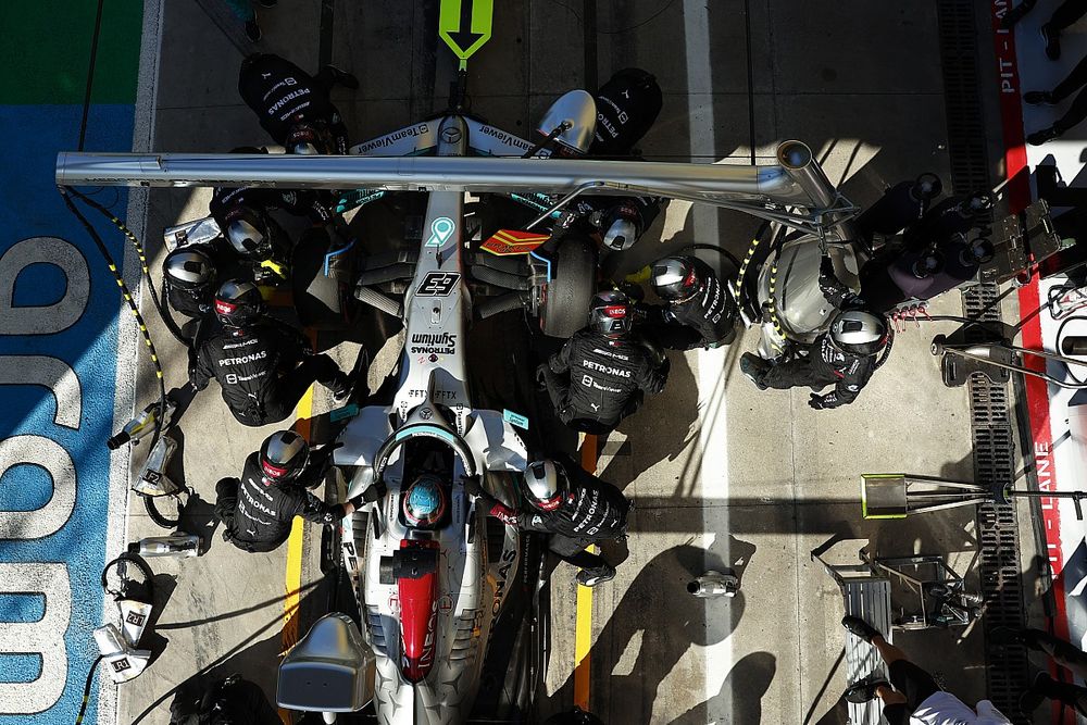 Por qué Mercedes F1 no pudo solucionar antes el problema de su coche
