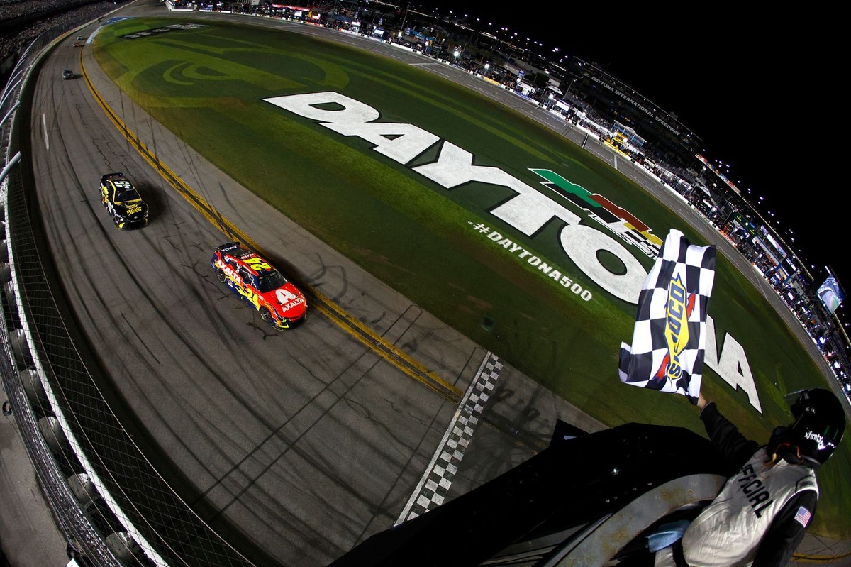 NASCAR Cup: Assista à Daytona 500 ao vivo
