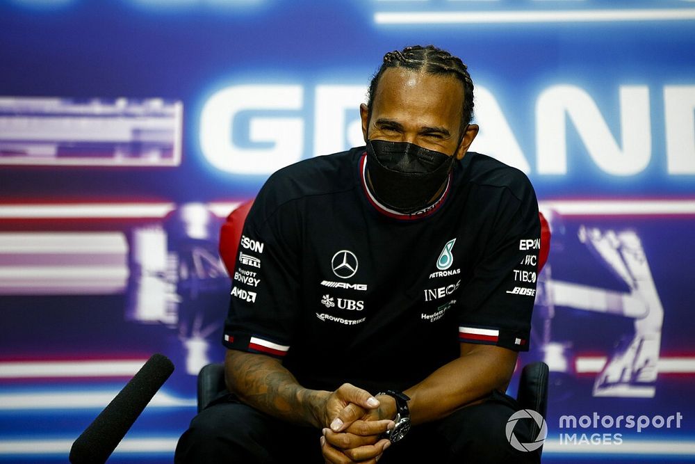 Hamilton: "Red Bull bu araçla çok daha ileride olabilir"