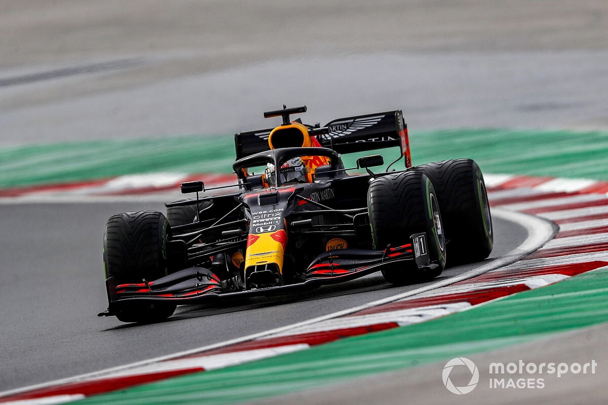 Foto's: de verkeerd afgestelde voorvleugel van Verstappen