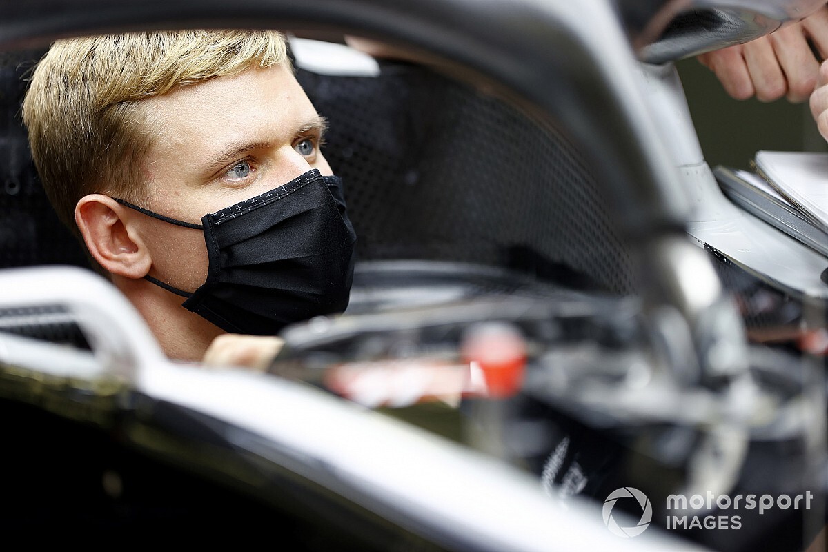A Ferrari döntött, nem a Haas