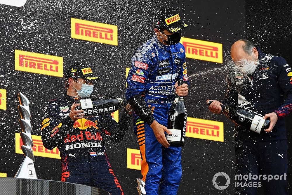 Ricciardo, şimdilik Verstappen'i Norris'e tercih ediyor