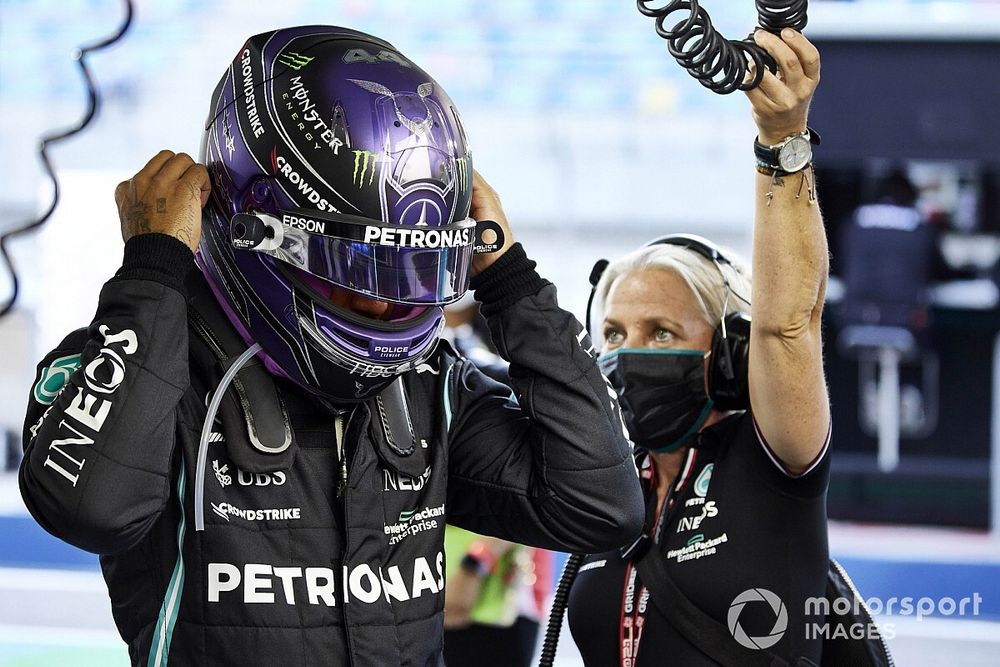 Хэмилтон назвал срок подписания нового контракта с Mercedes