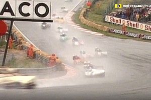 VIDEO: Met de zijspan in de regen door Eau Rouge in 1986
