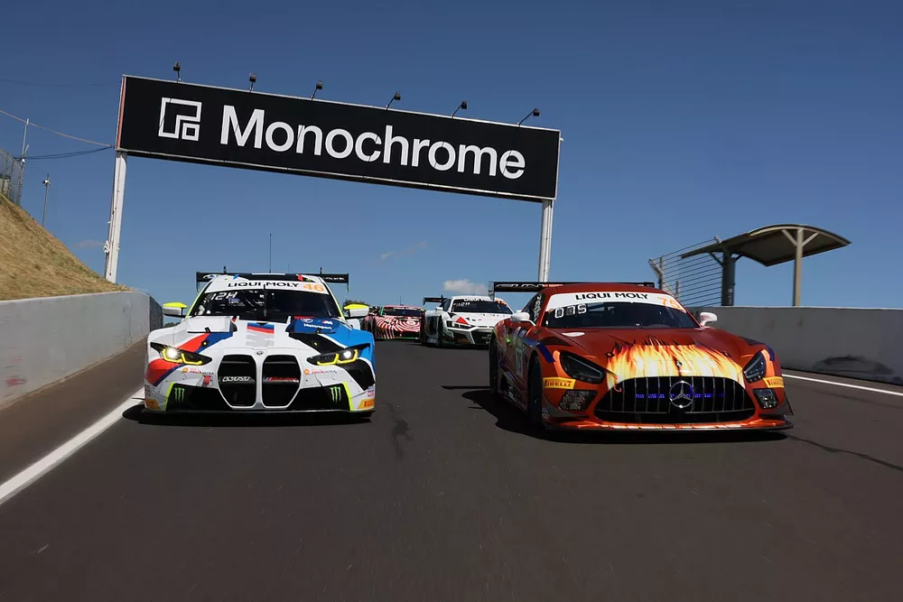 #46 Team WRT, BMW M4 GT3: Valentino Rossi, Maxime Martin, Augusto Farfus, #75 Sun Energy 1 Mercedes-AMG GT3: Kenny Habul, Jules Gounon, Luca Stolz.