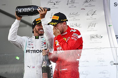 Vettel és a vasárnap képekben Bakuból: FUTAM