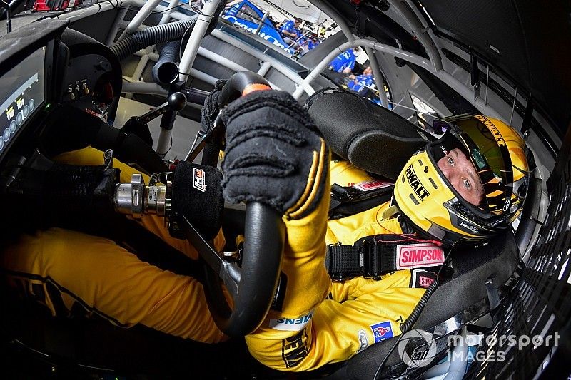 Erik Jones: Estamos 'abriéndonos camino de regreso' a la contienda de playoffs