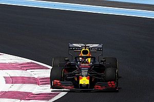 Verstappen spaart Hamilton bij stewards: "Ik ga daar niet zeiken"