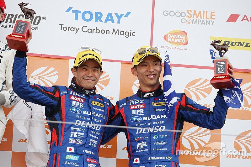 リヤ2本交換で3位入賞の61号車スバルBRZ「ファンが後押ししてくれた」