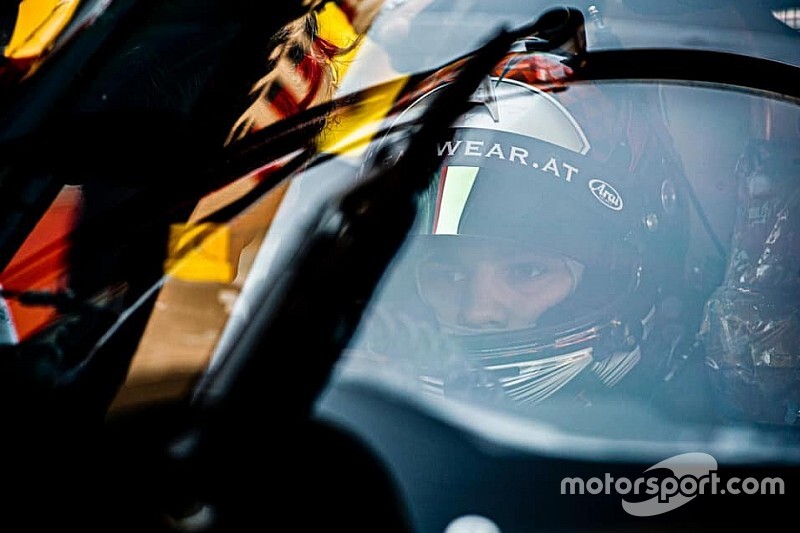 W Magny-Cours nadal pada