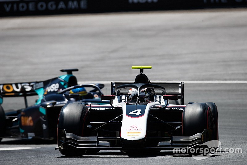 F2 Spielberg: De Vries laat zegekans liggen, Matsushita slaat toe