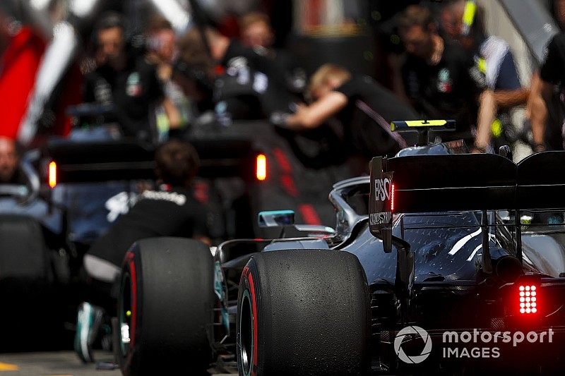 Mercedes-dominancia a Francia Nagydíj utolsó edzésén a Ferrarik előtt