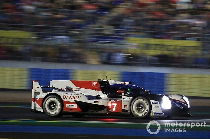 El Toyota 7, pole provisional pese a llevarse el susto del día