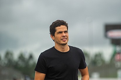 Após bom resultado em estreia de equipe, Marcos Gomes mantém “pés no chão” na Stock Car