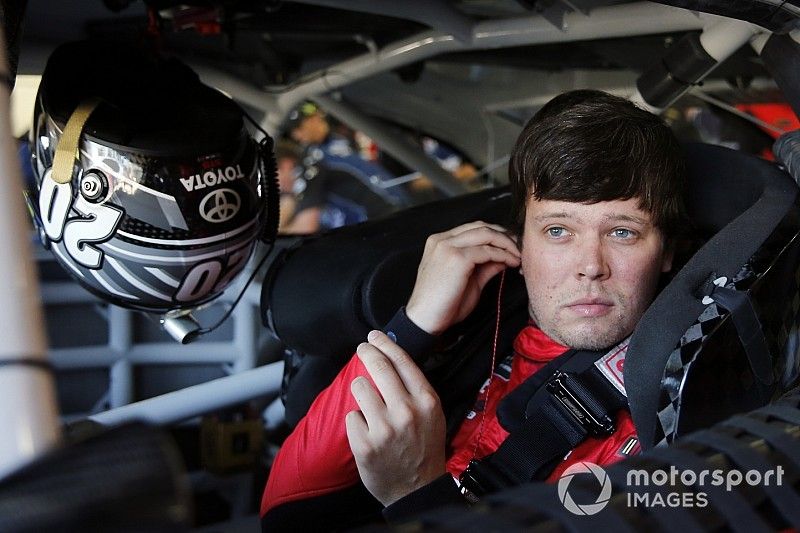 Erik Jones, Joe Gibbs Racing, Toyota Camry Craftsman / Sport Clips