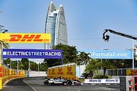  Pierwsze pole position Rowlanda