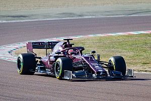 Raikkonen dá primeiras voltas com novo Alfa Romeo na Itália