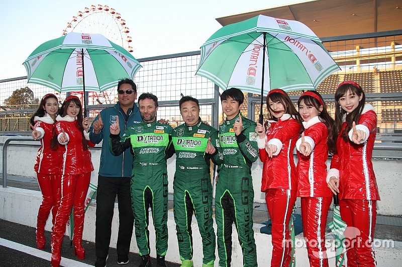 “大魔神”佐々木主浩総監督、ヴァンテージGT3のデビューウィンに笑顔「最高のシーズンスタートになった」