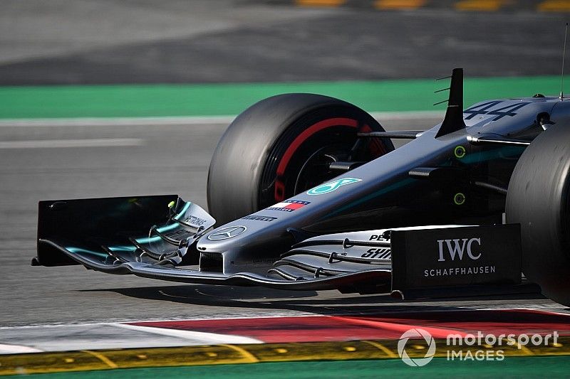 Mercedes-AMG F1 W10 nose and front wing