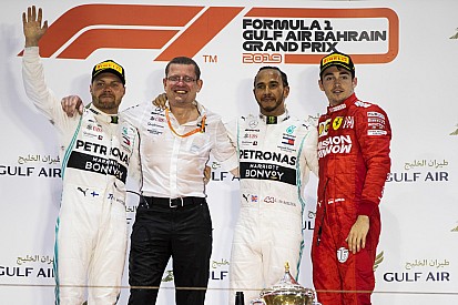 Bahreyn GP: Ferrari kâbus yaşadı, Hamilton kazandı!