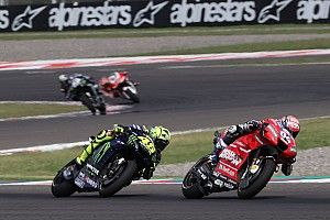 Rossi entrena en 'casa' de Dovizioso para preparar la carrera de Austin