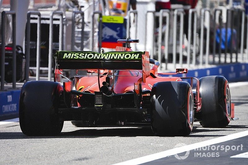 Sebastian Vettel, Ferrari SF90, con parafina en el alerón trasero