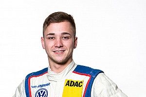 Florian Thoma rejoint l'Aston Martin Driver Academy