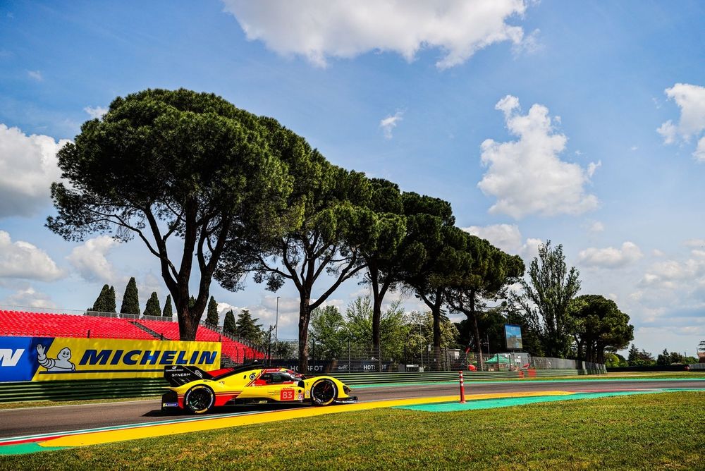 #83 AF Corse Ferrari 499P: Robert Kubica, Robert Shwartzman, Yifei Ye