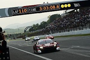 スーパーGT第2戦富士:初めて運用されたFCY。残り18分の大激戦をAstemo NSXが制す