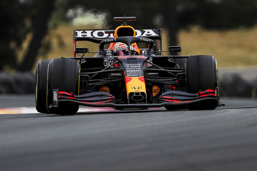 Ферстаппен быстрее всех на FP1 в Шпильберге, 2-м стал Гасли