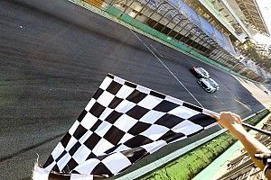 GT Sprint Race: Julio Campos supera Casagrande e vence a corrida 2 em Interlagos