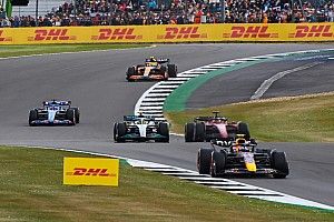 Hamilton: olyan volt a Brit Nagydíj hajrája, mint egy gokartverseny