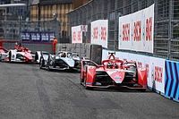 Деннис выиграл первую гонку ФЕ в Лондоне, Вандорн укрепил лидерство