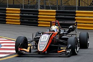 Crash Macau: la Floersch è volata a 276 km/h! E c'è il... giallo della bandiera fantasma