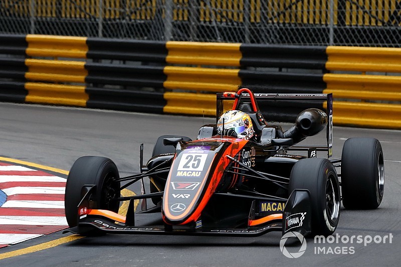 Crash Macau: la Floersch è volata a 276 km/h! E c'è il... giallo della bandiera fantasma