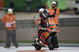 MotoGP sürücüleri, Moto3'teki ilk yarışını kazanan Can Öncü'yü övdü!