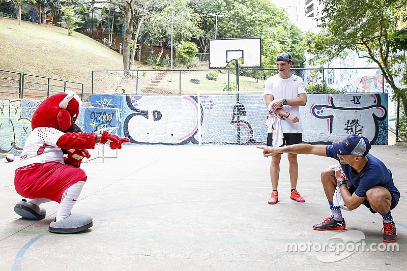 Kulisszatitkok Brazíliából: Lauda Whatsupon gratulált Hamilton címéhez, Gasly Ricciardo "jogos" utódja