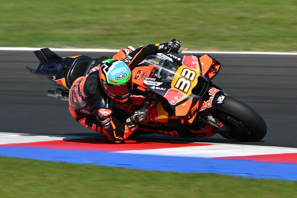 Brad Binder’dan KTM’nin zincir sorunu için açıklama